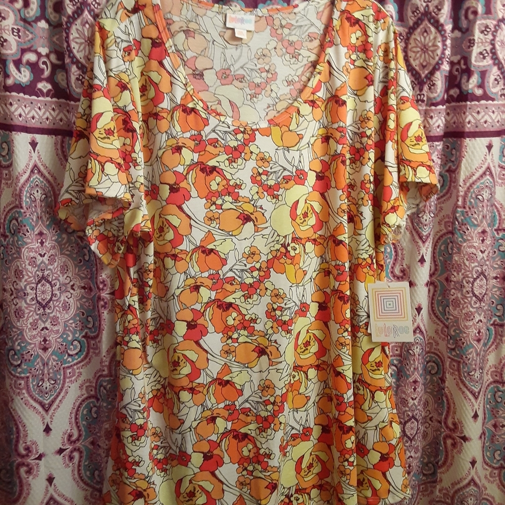 BNWT LulaRoe Perfect T- 3x